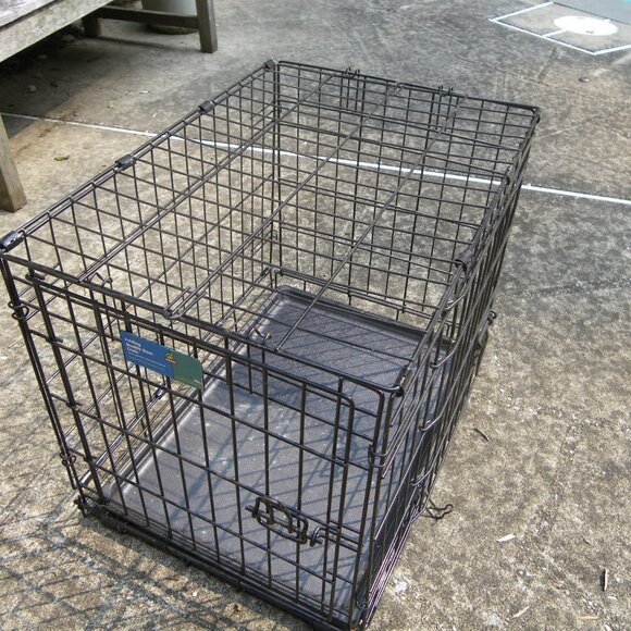Folding Double Door Small Dog Crate 24" x 18" x 19" - Picture 2 of 5
